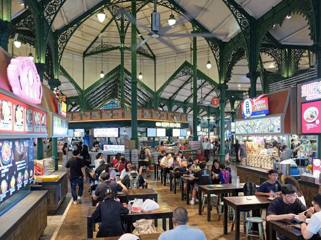 Sous la halle de Lau Pa Sat