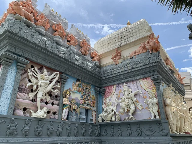 Sculptures du temple Sri Senpaga Vinayagar