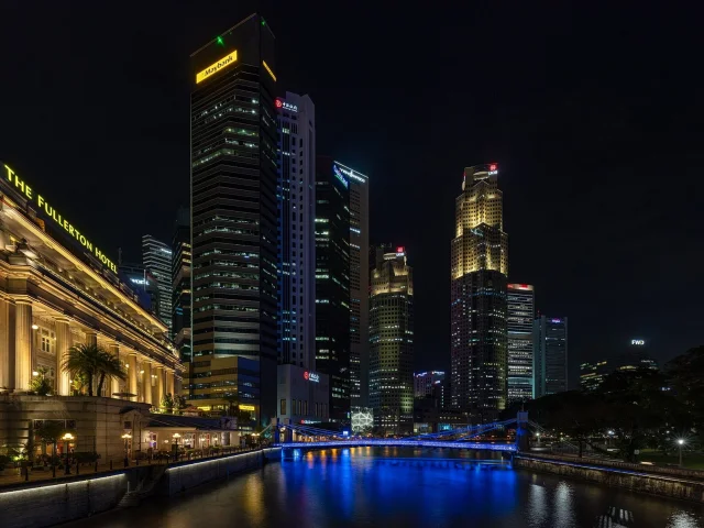 Le Fullerton Hotel et les tours du centre