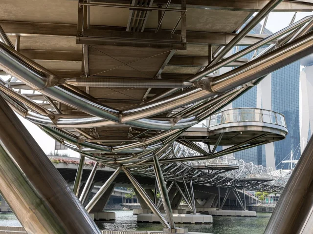 Sous le Helix Bridge