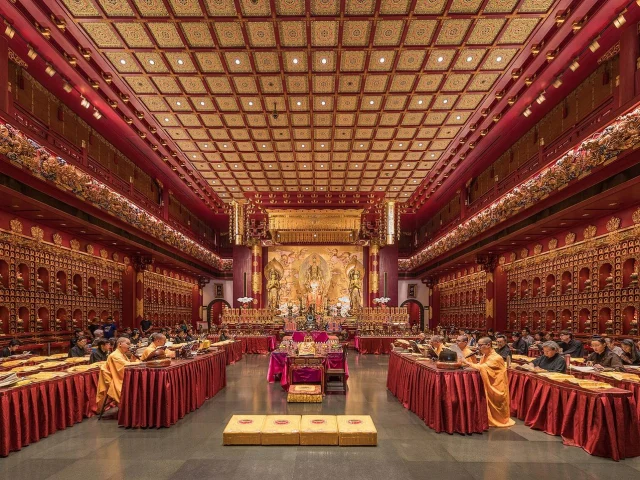 Salle de prière du Buddha Tooth Relic Temple