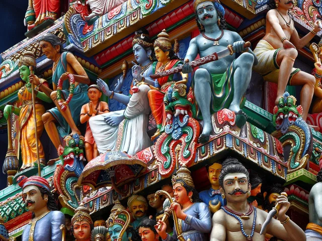 Sculptures du temple Sri Mariamman