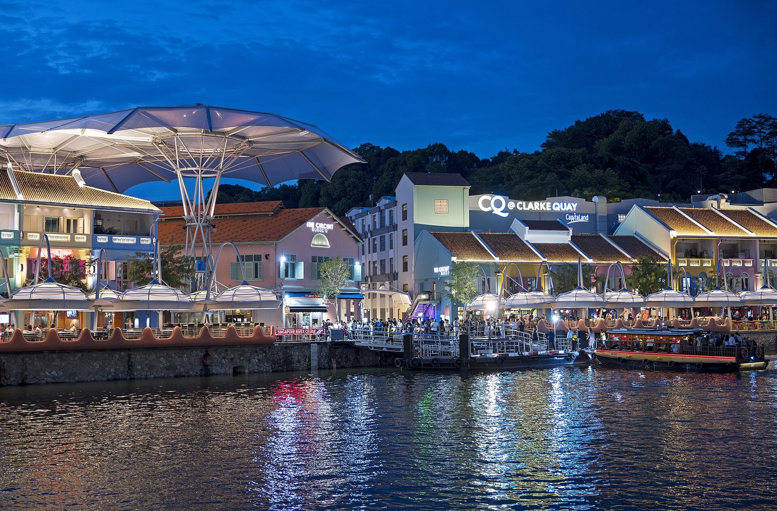 Clarke Quay à l'heure bleue