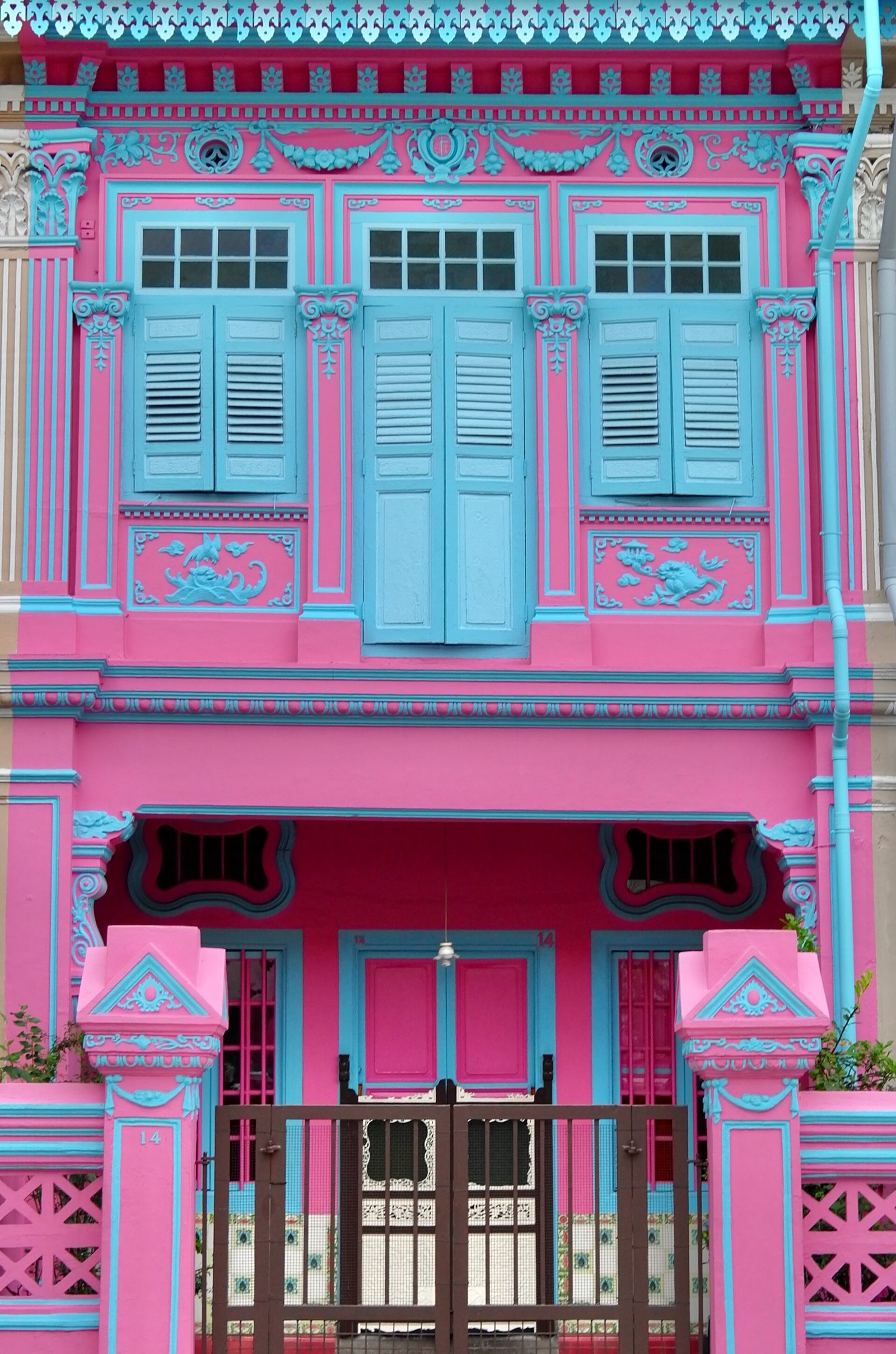 Façade rose et turquoise à Joo Chiat