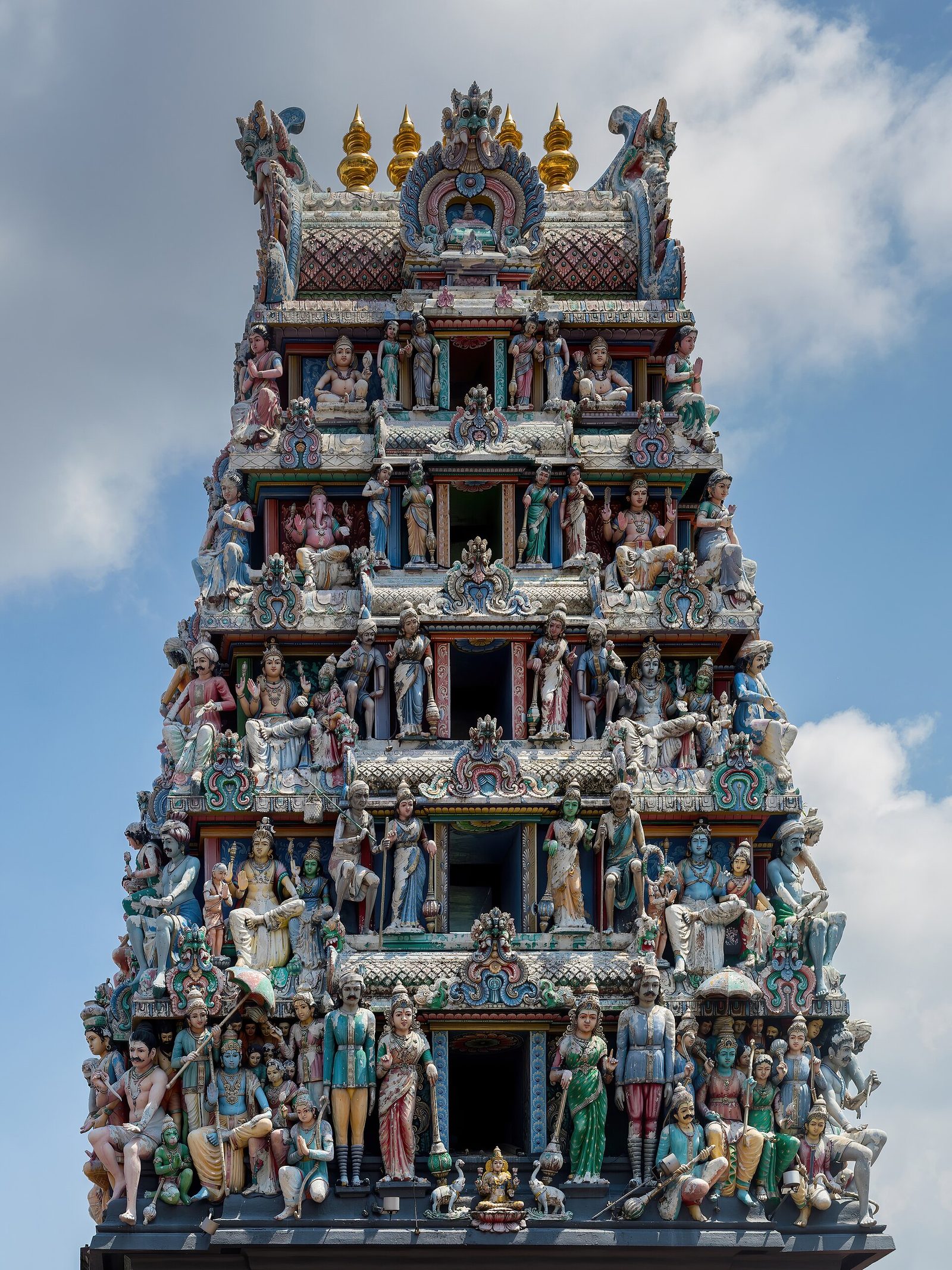Gopuram du temple Sri Mariamman